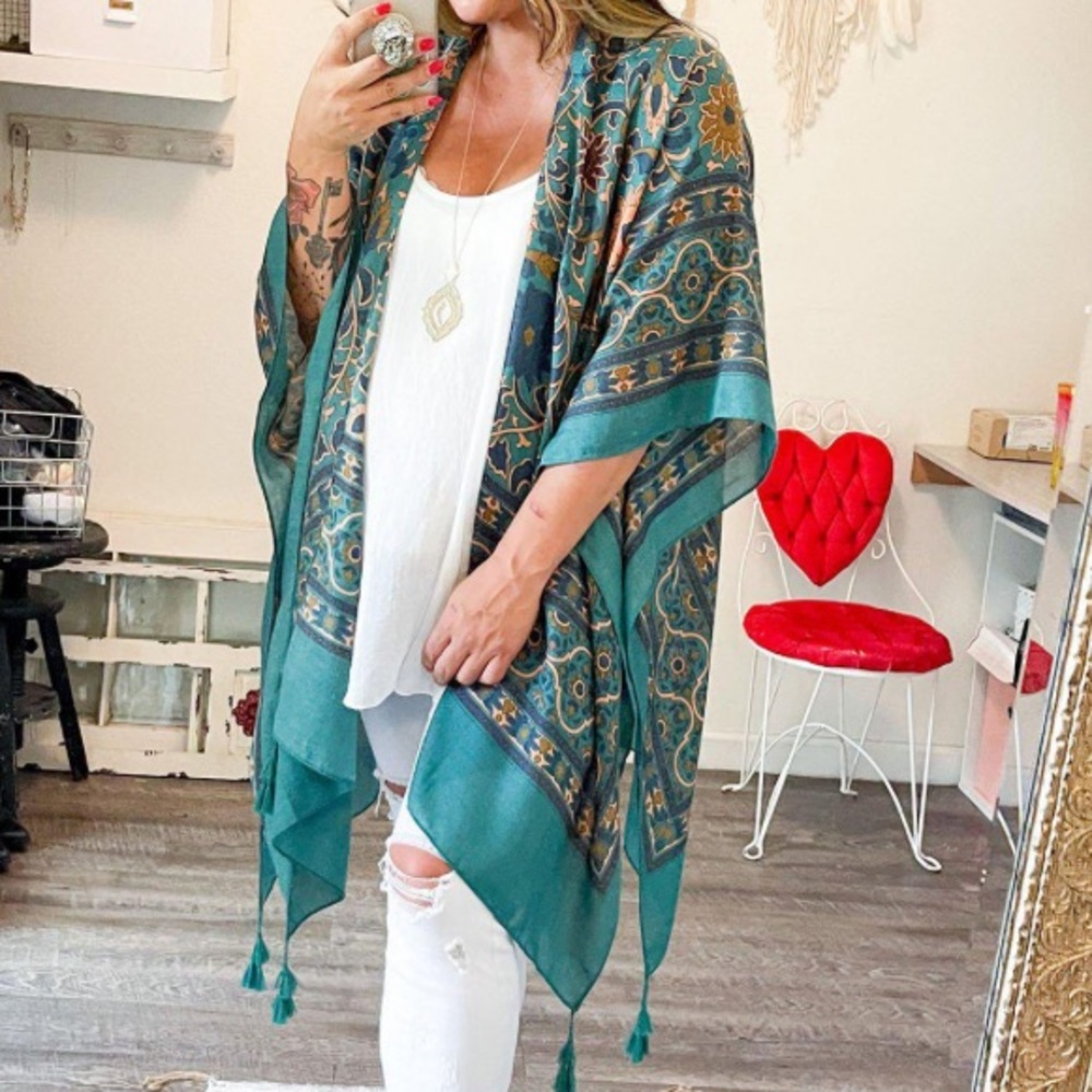 The House Of Gentry Teal and Gold Kimono